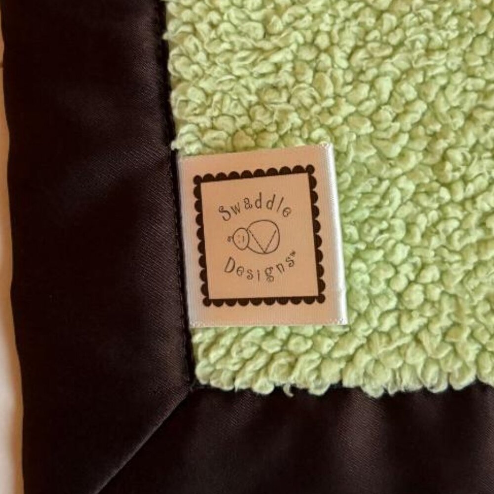 Swaddle Designs Baby Lovie "Green Microfleece with Chocolate Brown Satin Trim" - Picture 6 of 7